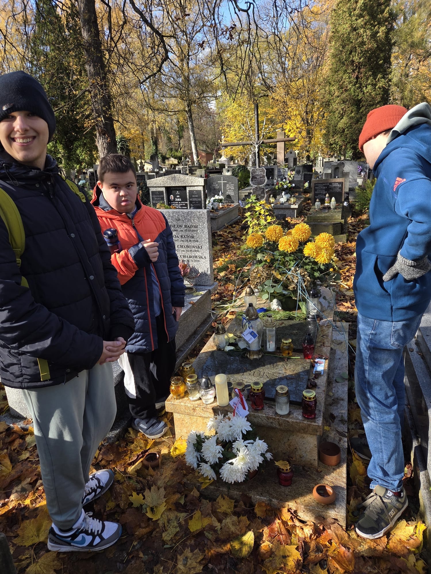 558553919_1330460278873539_8096049421845412758_n