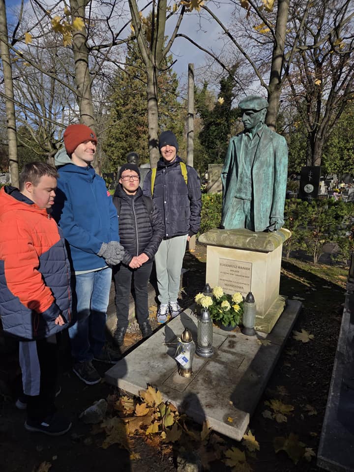 573288679_1330459605540273_882751285698953650_n